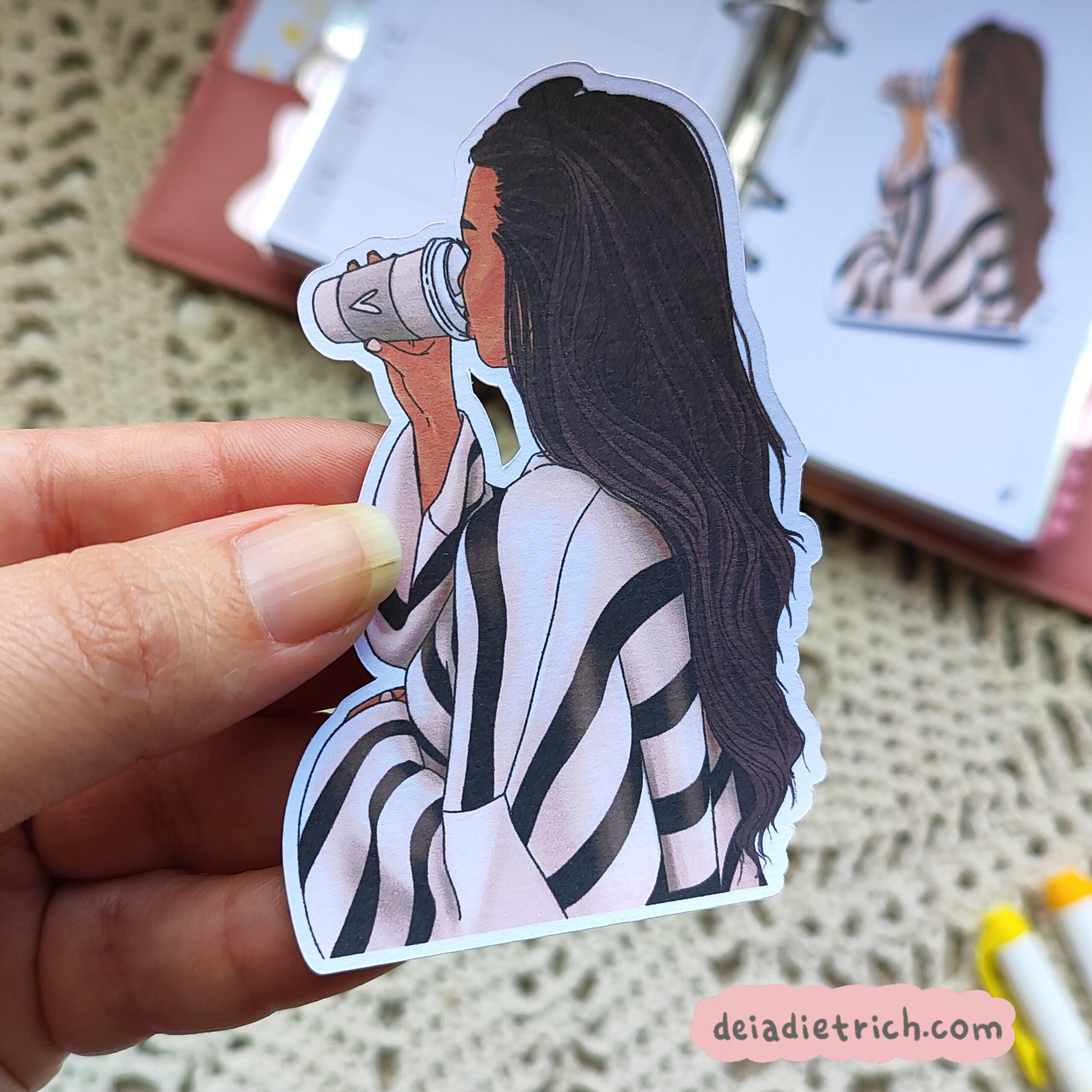 InShot_20241215_134307575 Die cut - garota coffee - Imagem 1