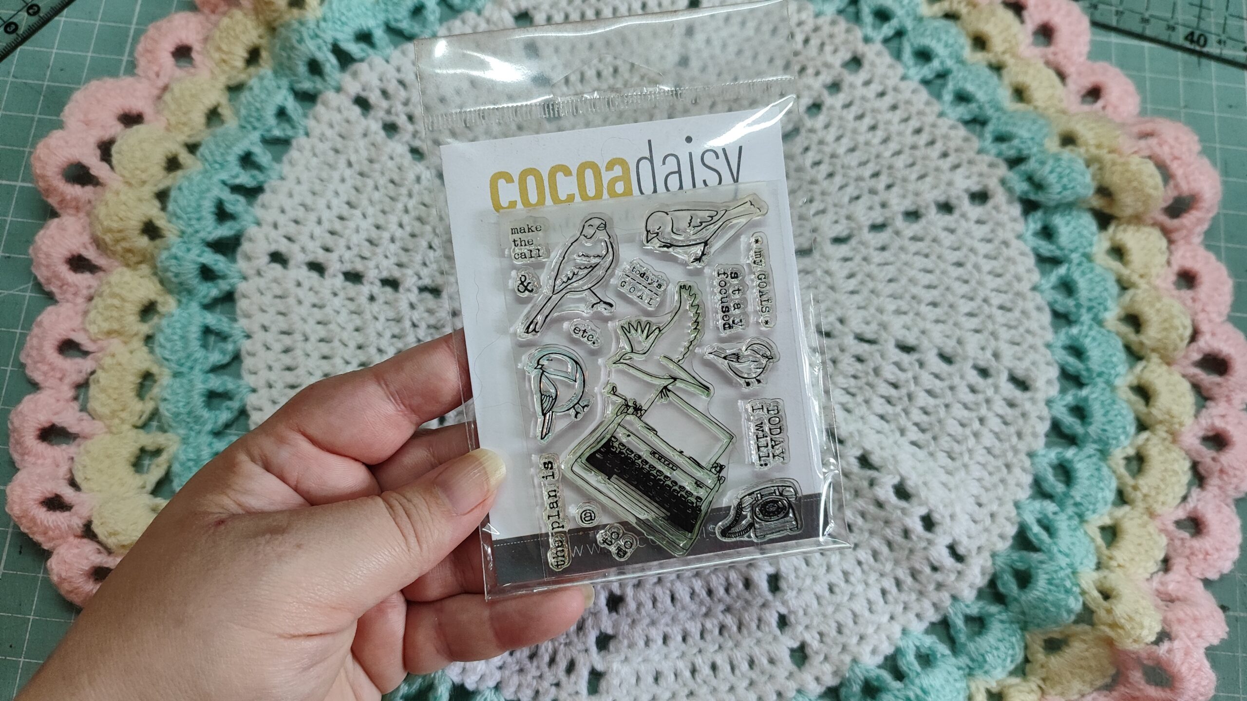 IMG_20260210_081534 Clear stamp Cocoa Daisy - maquina escrever - Imagem 1