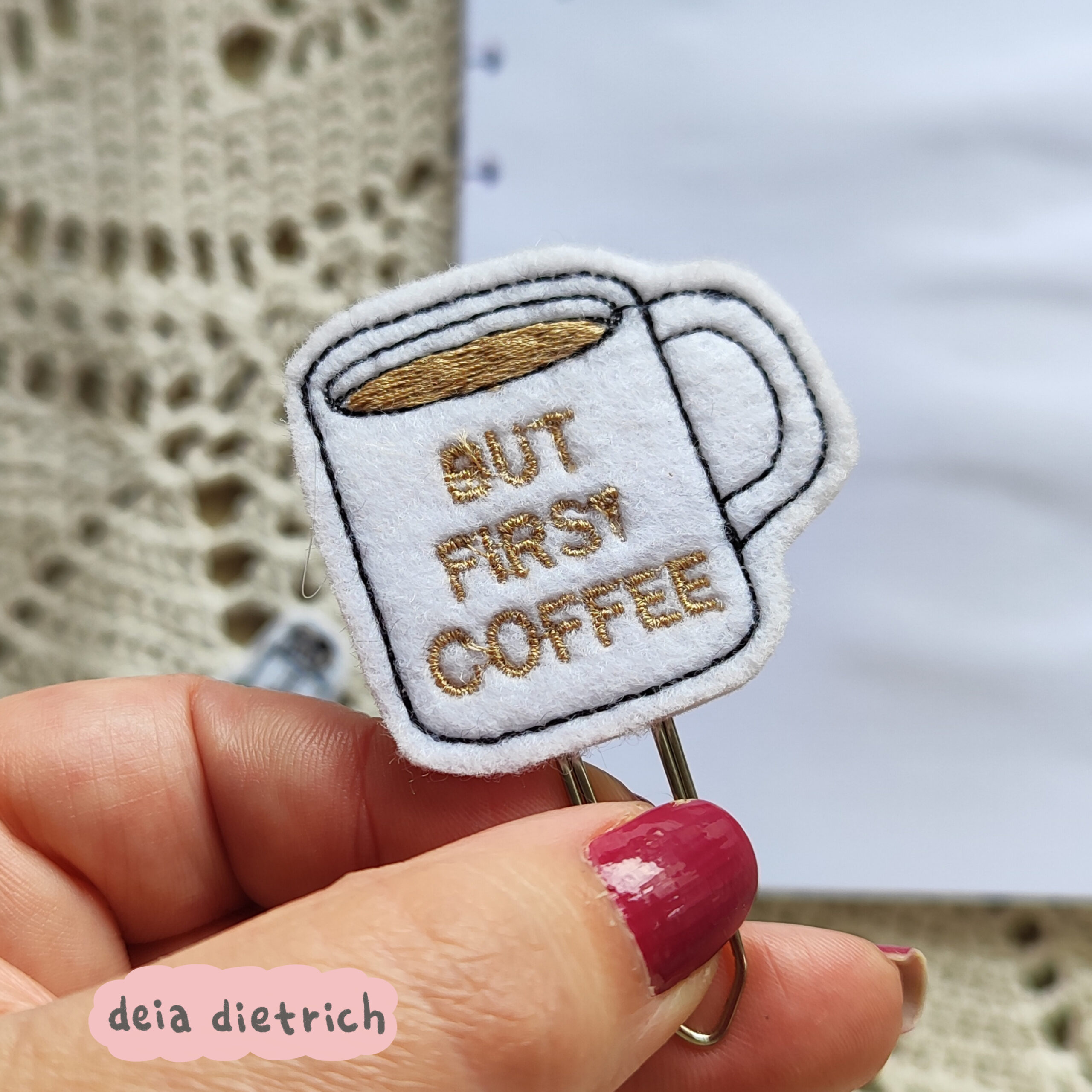 InShot_20260911_062242118 Clip - But first Coffee - Imagem 1
